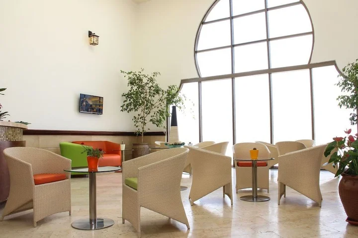 Солт: Lagoon Hotel & Resort