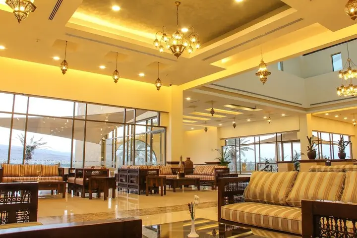 Солт: Lagoon Hotel & Resort