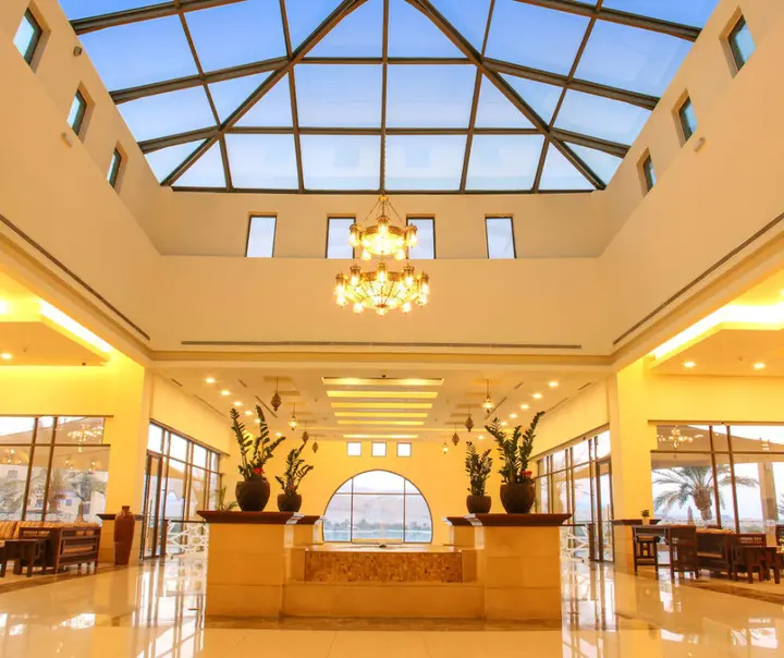 Солт: Lagoon Hotel & Resort