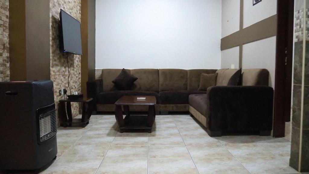 Солт: Al Fawanes Hotel Apartments