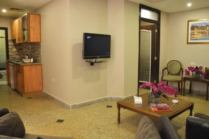 Амман: Capri Hotel Suites