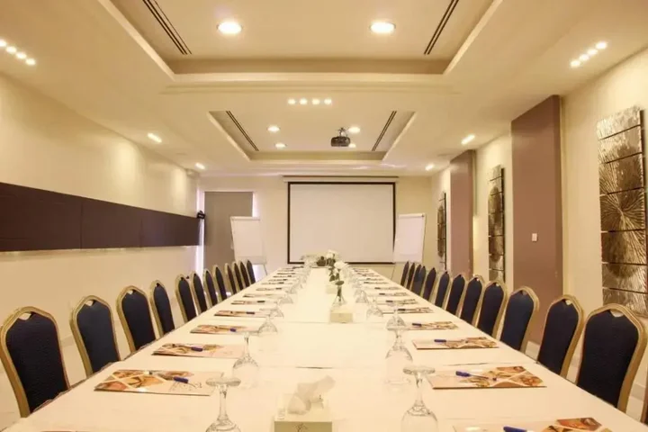 Амман: Capri Hotel Suites
