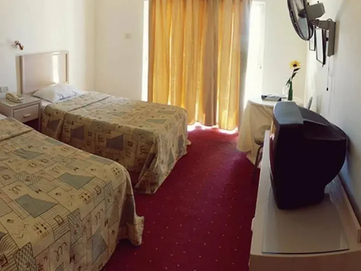 Солт: Olive Branch Hotel