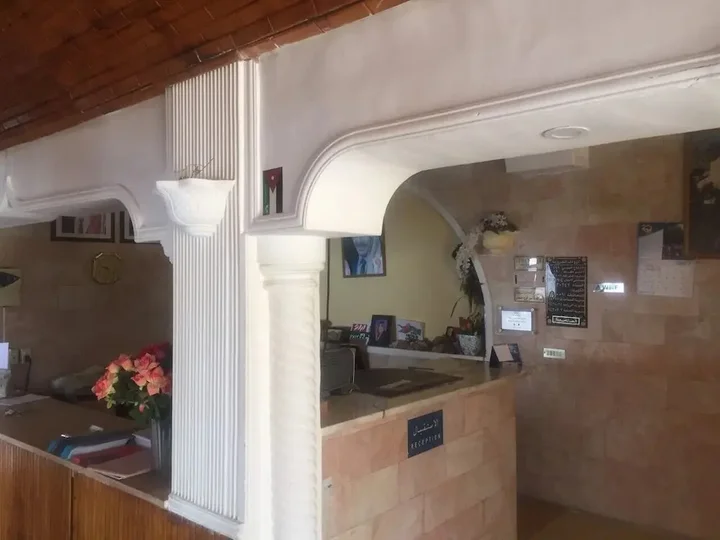 Джараш: Ajloun Hotel