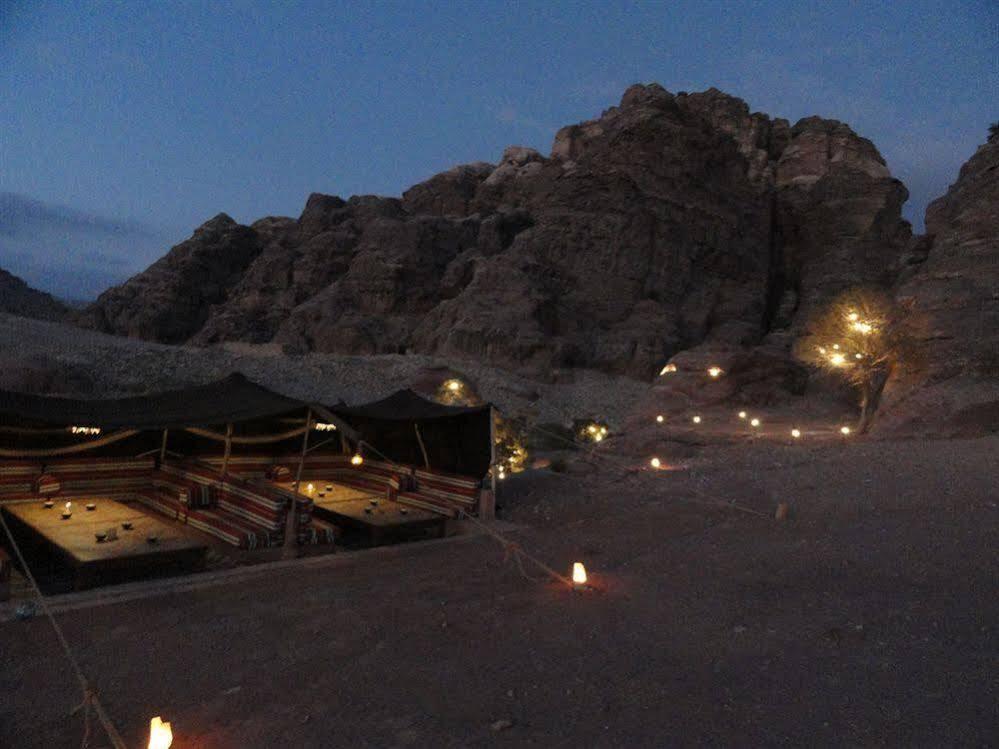 Петра: The Rock Camp