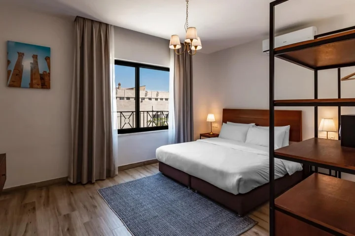 Амман: Canary Hotel