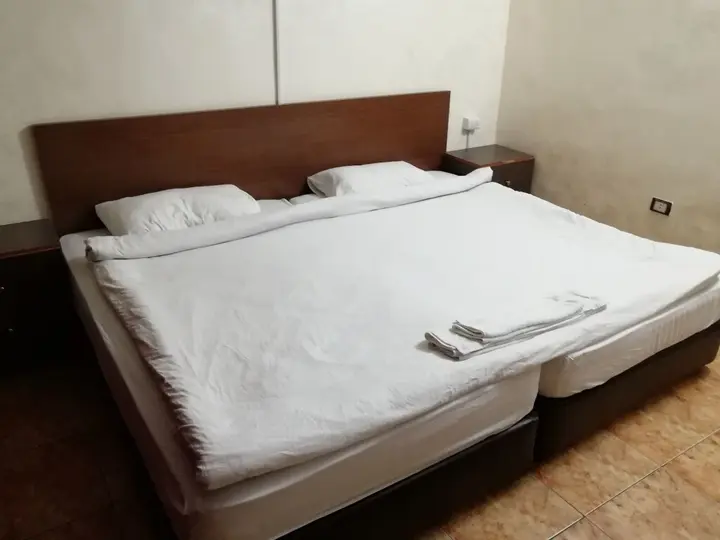 Амман: Al-Houriat Hotel