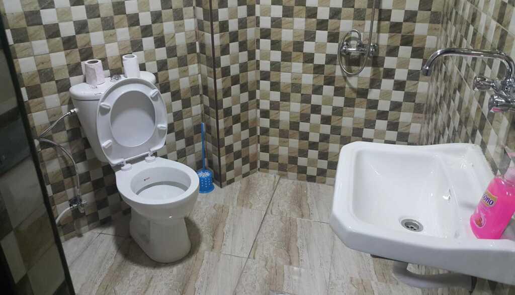 Амман: Al-Houriat Hotel