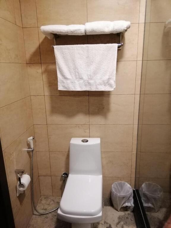 Джараш: Seven Days Hotel