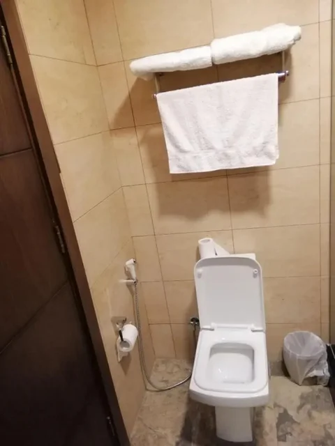 Джараш: Seven Days Hotel