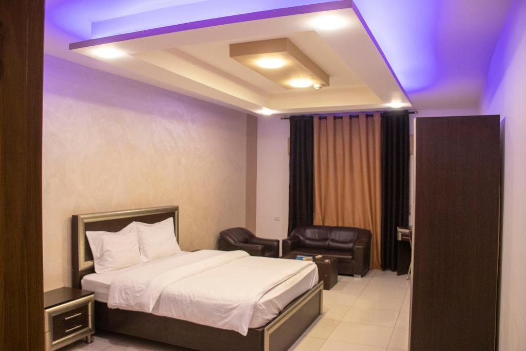 Джараш: Sara Crown Hotel