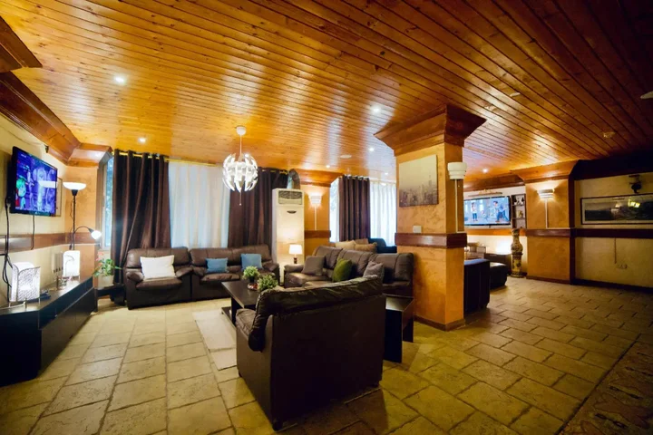 Джараш: Al Joude Hotel
