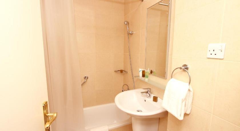 Солт: Saltus Hotel