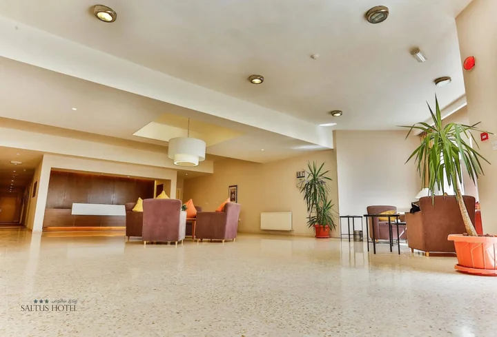 Солт: Saltus Hotel