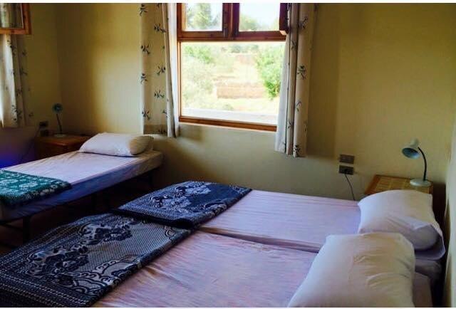Солт: Dibeen Eco Farm House