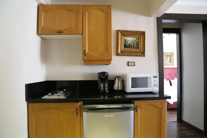 Амман: Gondola Hotel & Suites