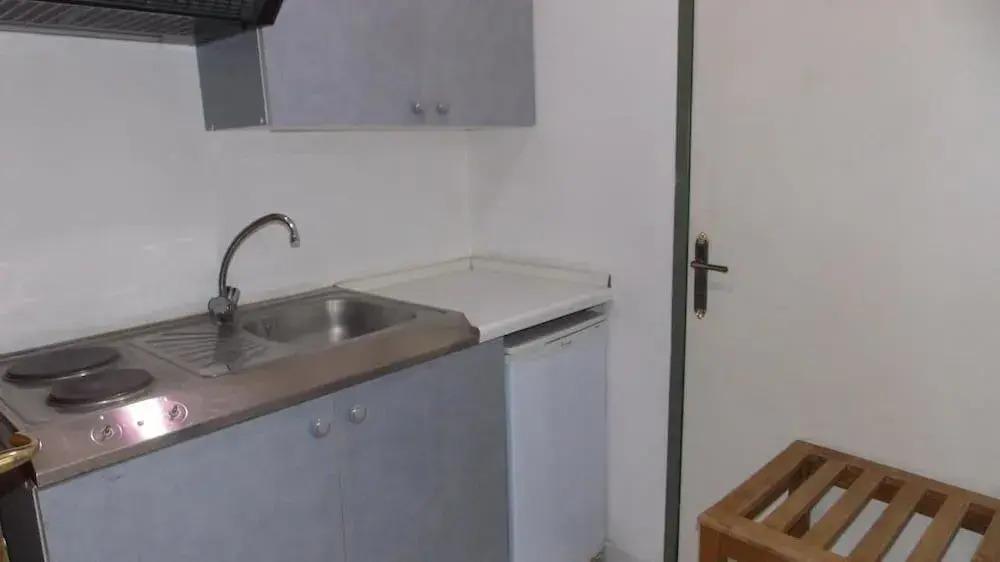 Амман: Razan Hotel