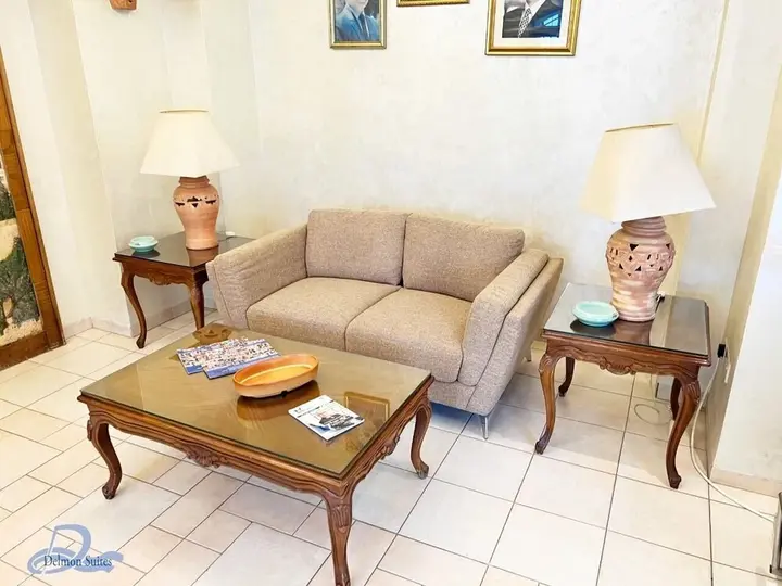 Амман: Delmon Suites