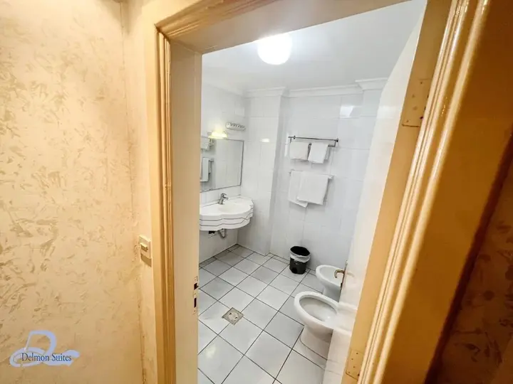 Амман: Delmon Suites