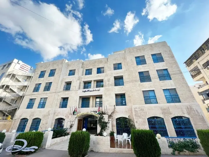 Амман: Delmon Suites