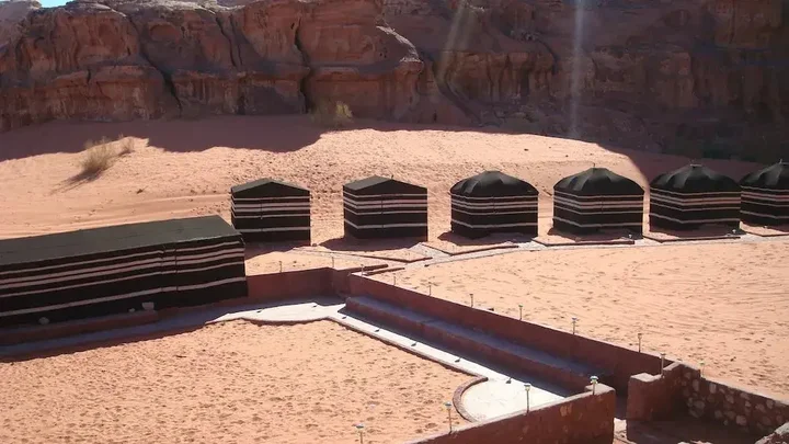 Вади-Рум: Wadi Rum Nabatean Camp