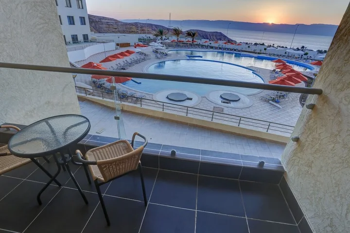Акаба: Jaz Beau Rivage