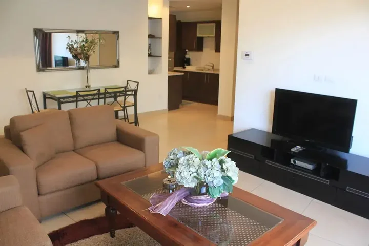 Амман: Modern Resort like with pool