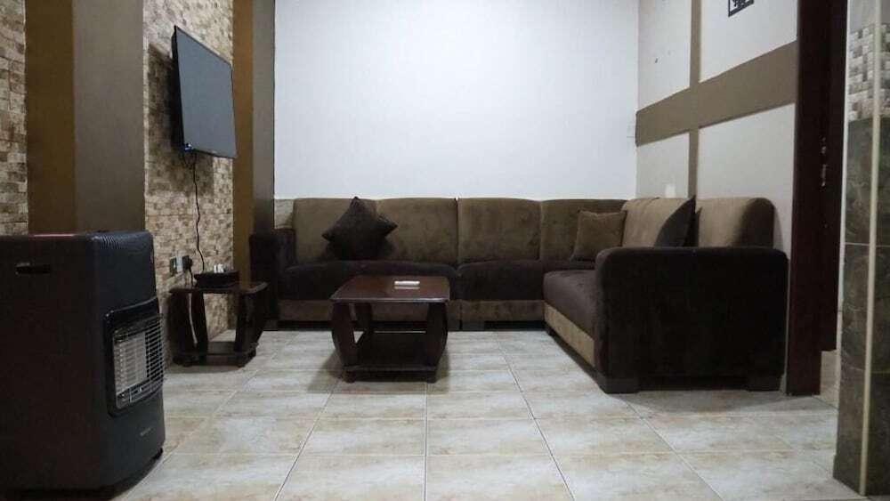 Солт: Alfawanees Hotel Apartments