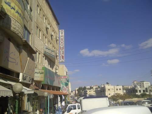 Солт: Alfawanees Hotel Apartments