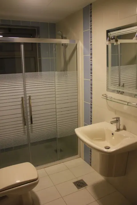 Амман: Elegant Modern & Style Hillview Balcony