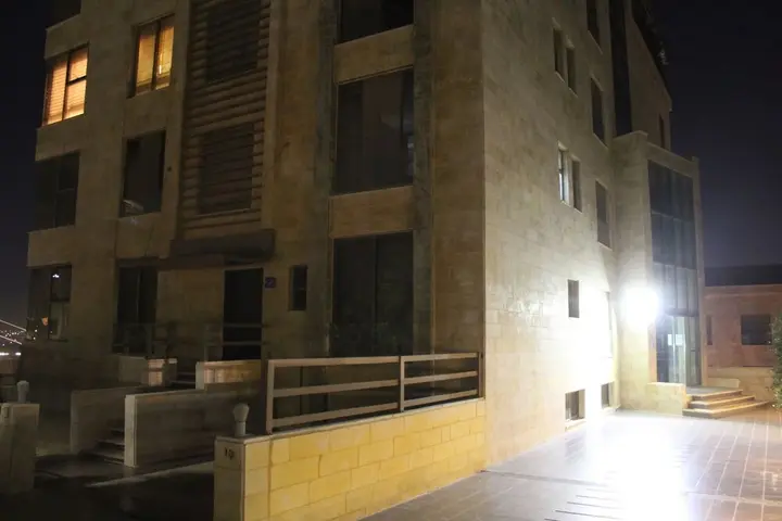 Амман: Elegant Modern & Style Hillview Balcony