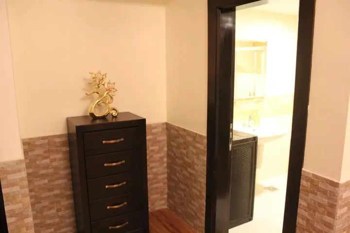 Амман: Elegant Modern & Style Hillview Balcony