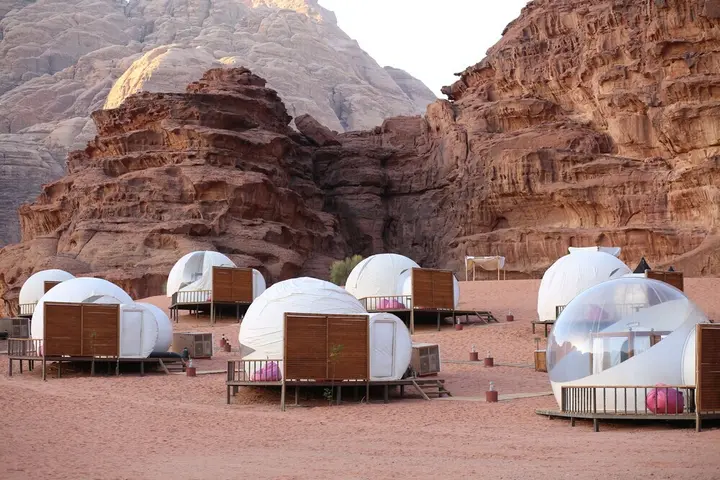 Вади-Рум: Wadi Rum Night Luxury Camp
