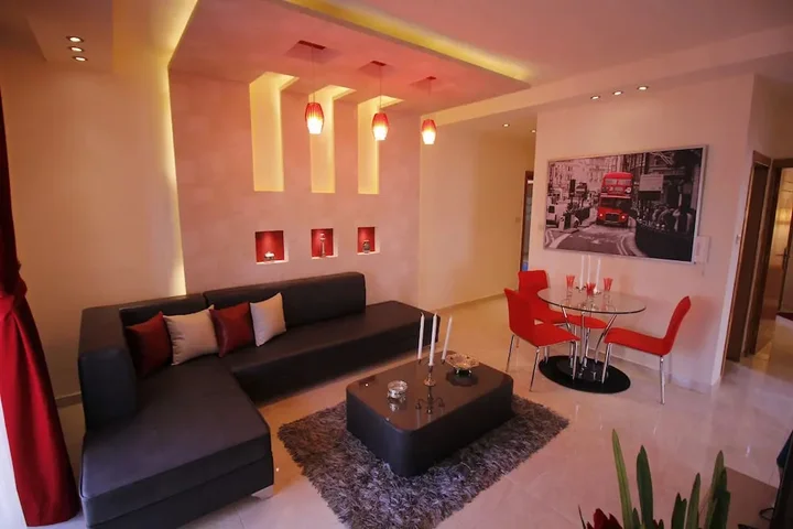 Амман: Aqarco Shmaisani Apartment