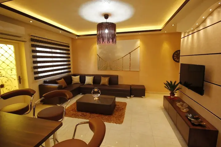Амман: Aqarco Shmaisani Apartment