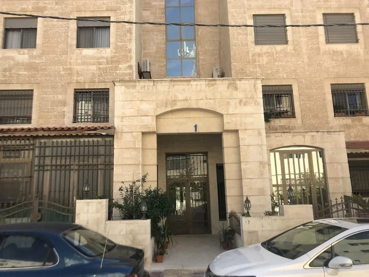 Амман: Family A like Spacious apartment