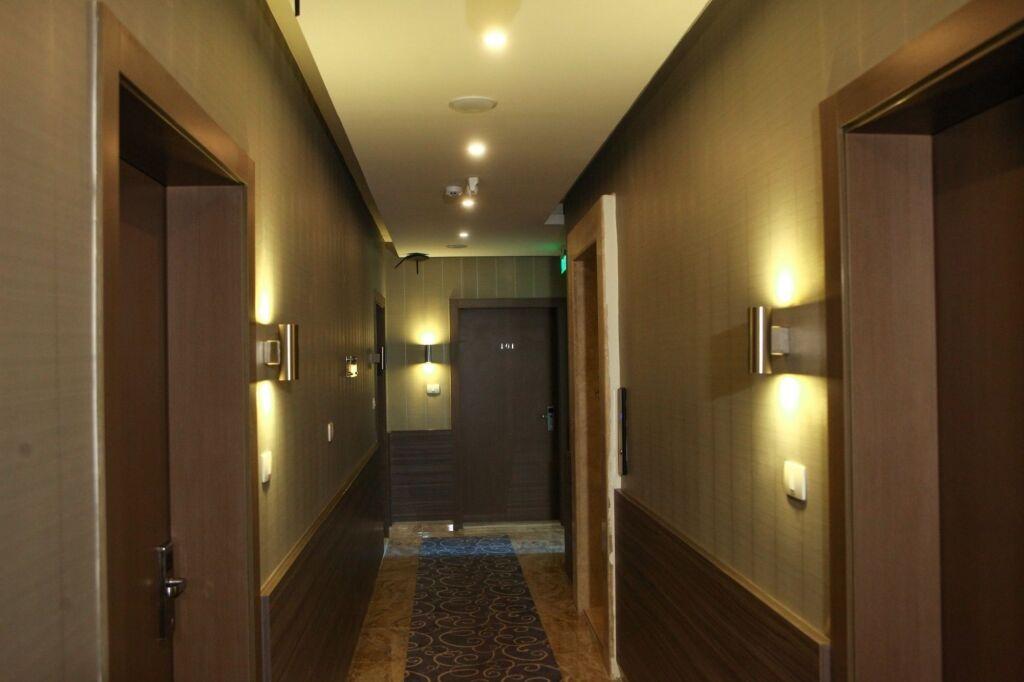 Амман: Almond Hotel Apartments