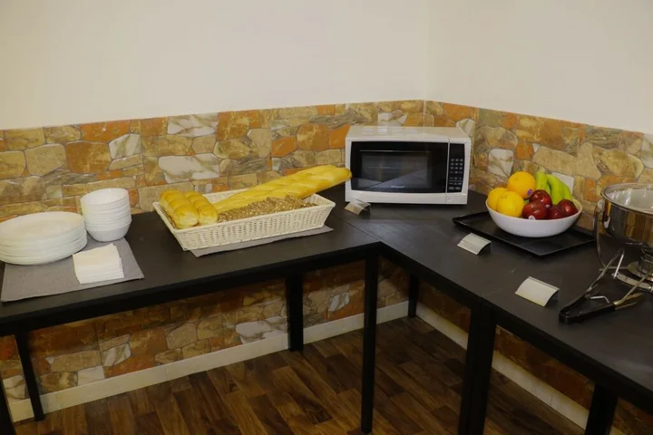 Амман: Almond Hotel Apartments