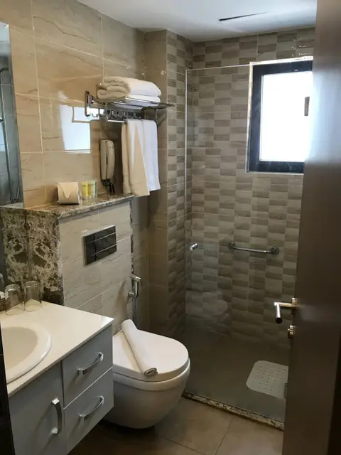 Амман: Almond Hotel Apartments