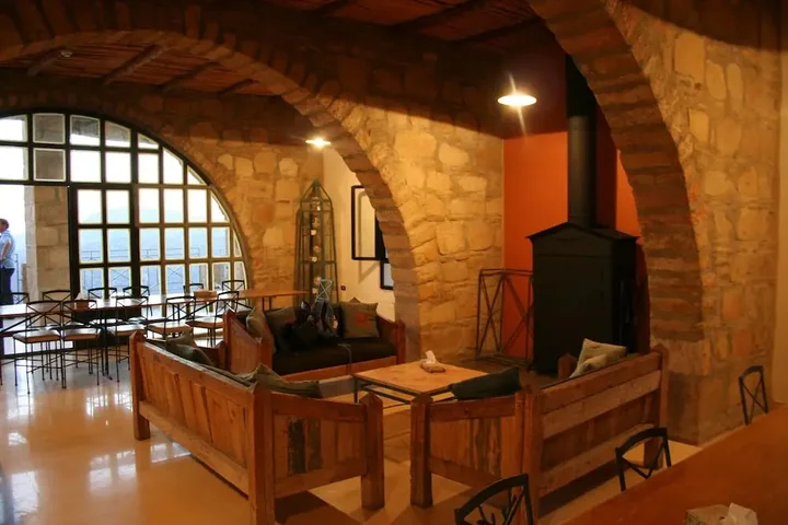 Дана: Dana Guest House