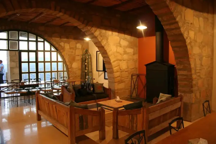 Дана: Dana Guest House