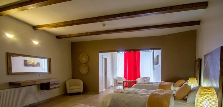 Дана: Dana Guest House