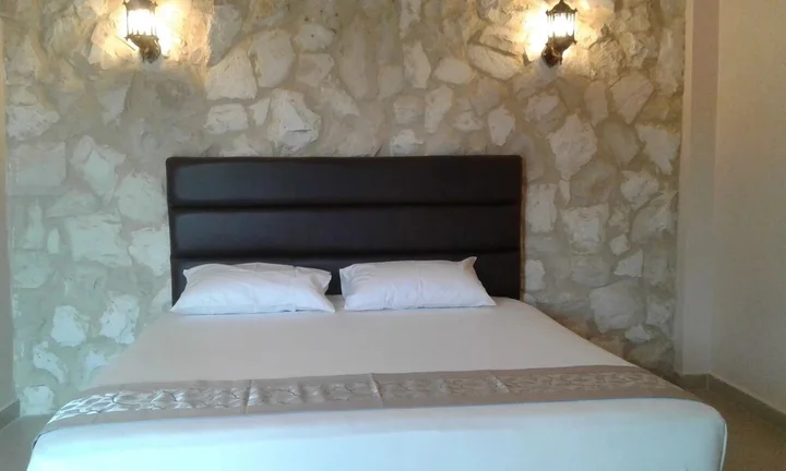 Ма-Ин: Town of Nebo Hotel