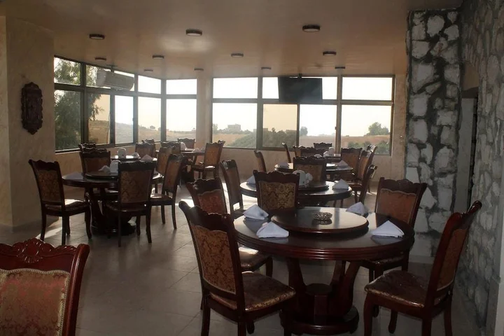 Ма-Ин: Town of Nebo Hotel
