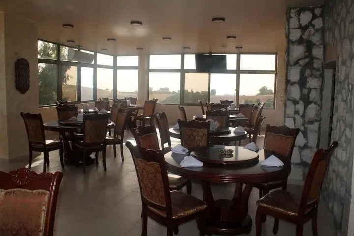 Ма-Ин: Town of Nebo Hotel