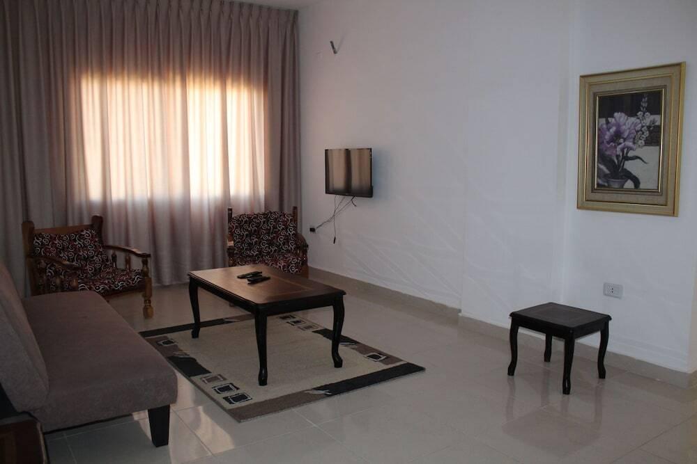 Аль-Джиза: Faraseen apartments 1