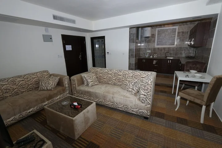 Солт: Skylight Residence