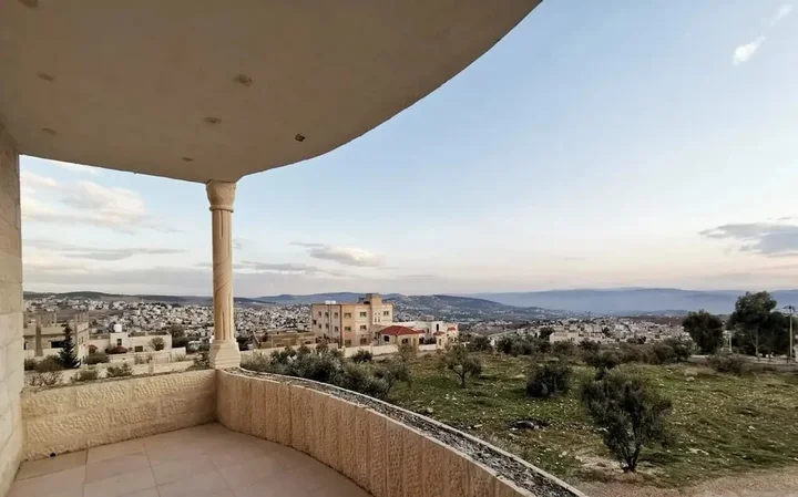 Солт: Jerash Inn