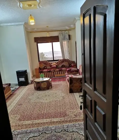 Солт: Jerash Inn