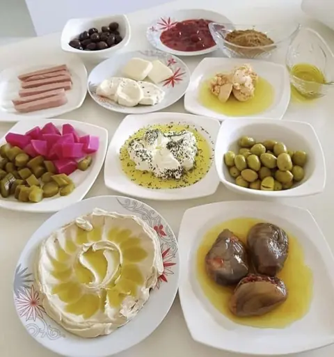 Солт: Jerash Inn